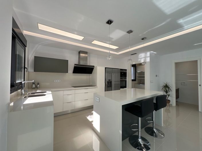 Image No.4-5 Bed Villa for sale