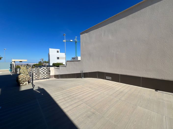 Image No.52-5 Bed Villa for sale