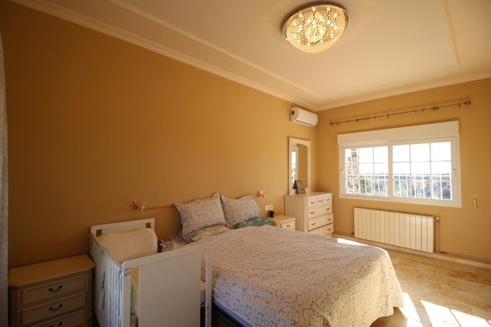 Image No.12-4 Bed Villa for sale