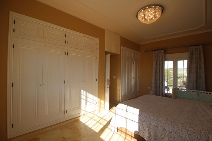 Image No.14-4 Bed Villa for sale