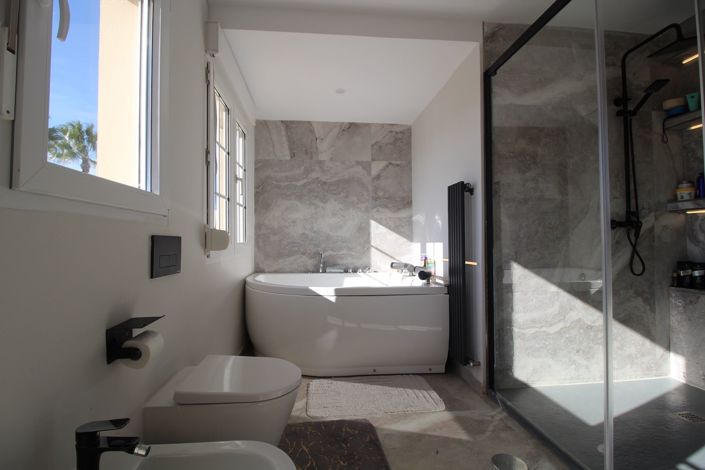 Image No.26-4 Bed Villa for sale