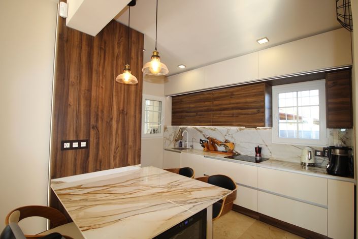 Image No.3-4 Bed Villa for sale