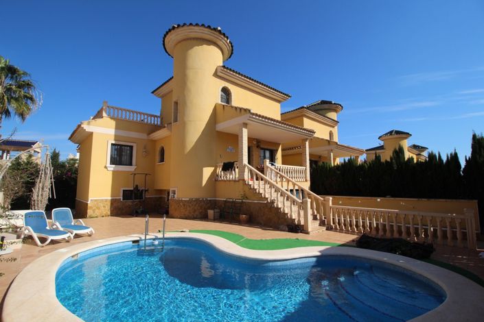Image No.1-3 Bed Villa for sale