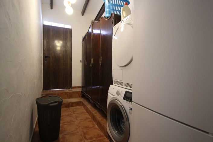 Image No.32-9 Bed Villa for sale