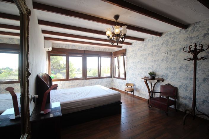 Image No.9-9 Bed Villa for sale