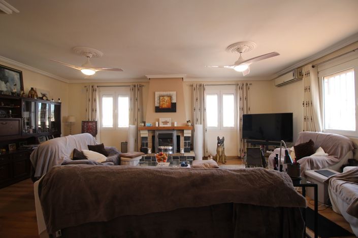 Image No.10-6 Bed Villa for sale