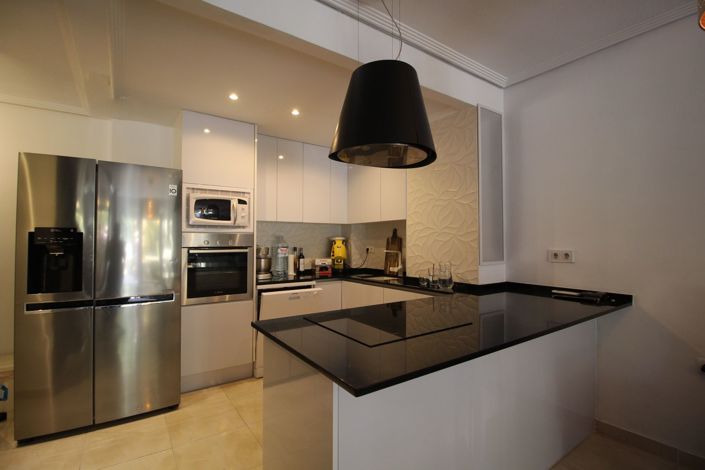 Image No.4-3 Bed Townhouse for sale