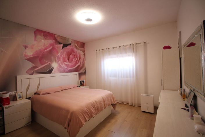 Image No.10-4 Bed Villa for sale