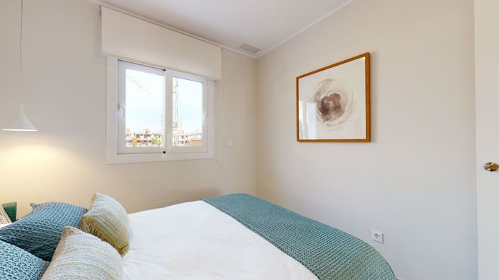 Image No.19-3 Bed Townhouse for sale