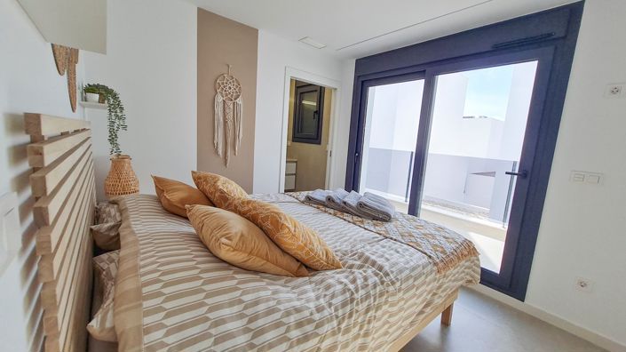 Image No.10-3 Bed Villa for sale