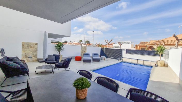 Image No.2-3 Bed Villa for sale