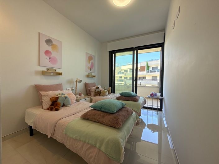 Image No.19-3 Bed Apartment for sale