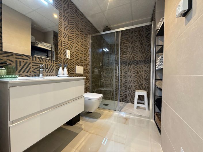 Image No.21-3 Bed Apartment for sale