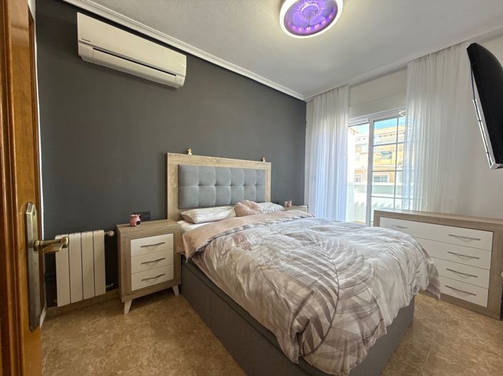 Image No.10-3 Bed Townhouse for sale