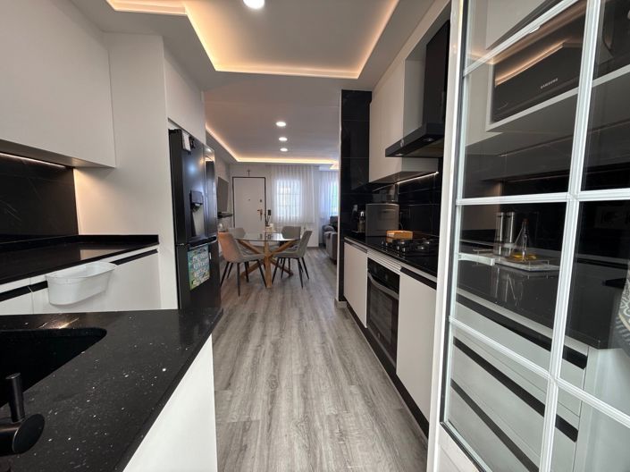 Image No.6-3 Bed Townhouse for sale