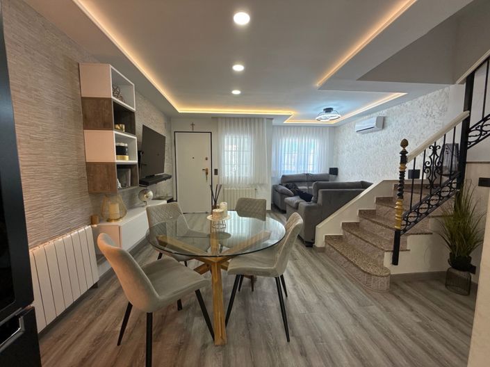 Image No.7-3 Bed Townhouse for sale