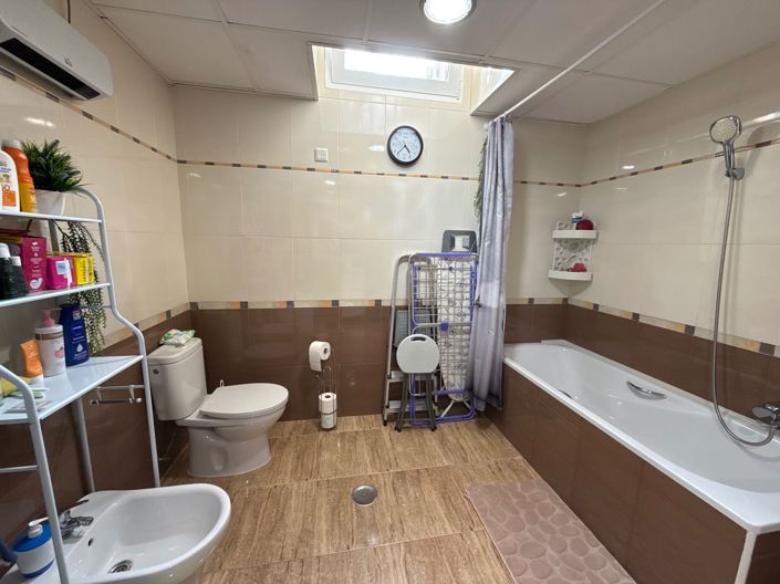 Image No.10-3 Bed Townhouse for sale