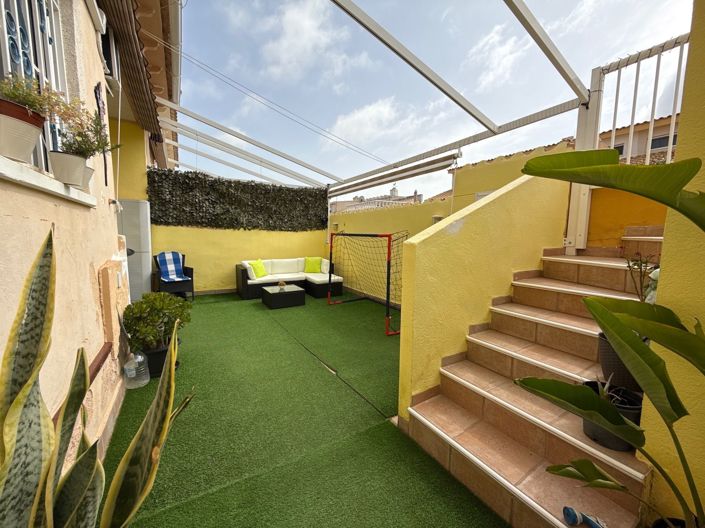 Image No.13-3 Bed Townhouse for sale