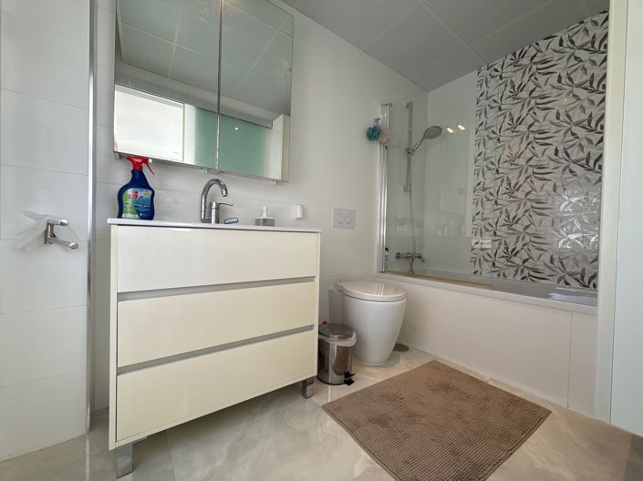 Image No.9-3 Bed Villa for sale