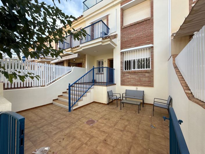 Image No.1-4 Bed Townhouse for sale