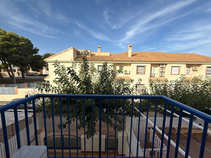 Image No.12-4 Bed Townhouse for sale