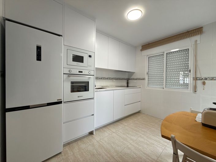 Image No.4-4 Bed Townhouse for sale