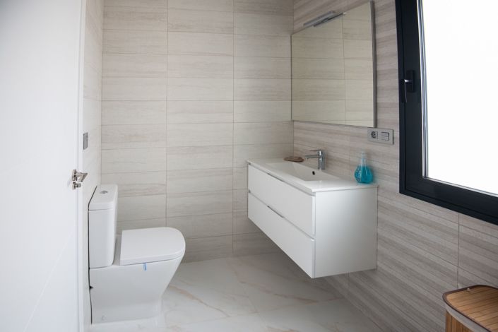 Image No.10-3 Bed Villa for sale