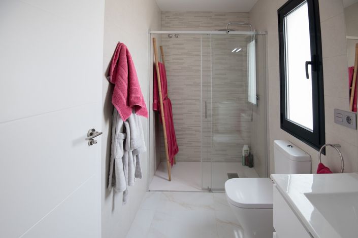 Image No.18-3 Bed Villa for sale