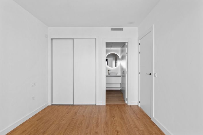 Image No.13-2 Bed Apartment for sale