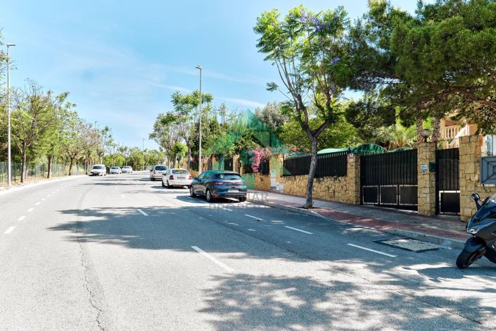 Image No.57-6 Bed Villa / Detached for sale