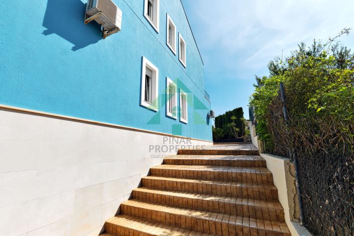 Image No.48-6 Bed Villa / Detached for sale