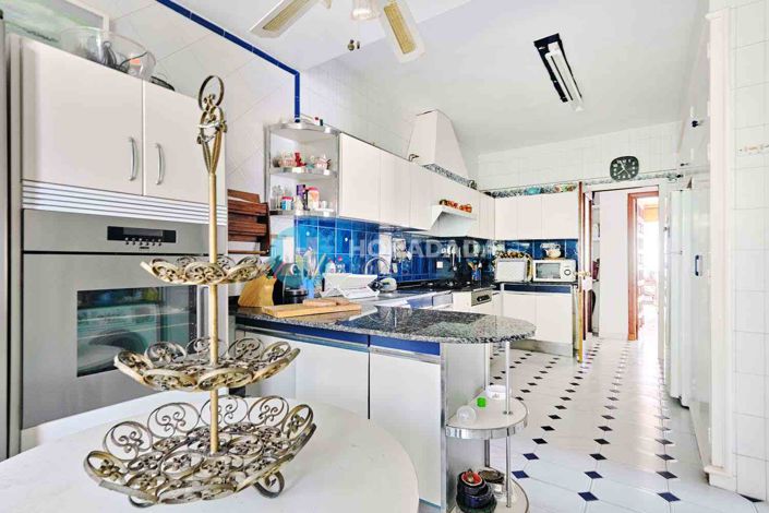 Image No.12-4 Bed Villa for sale