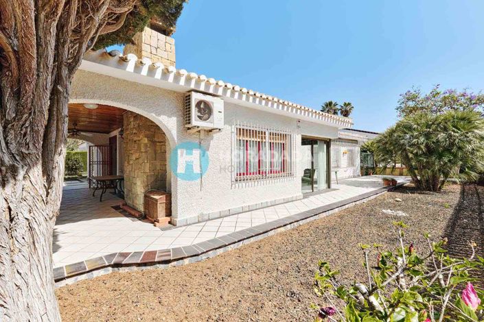 Image No.37-4 Bed Villa for sale