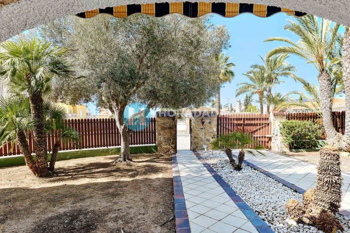 Image No.40-4 Bed Villa for sale