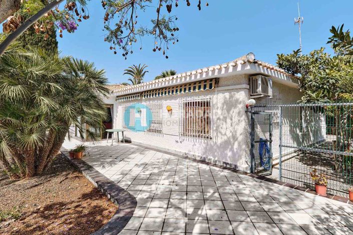 Image No.44-4 Bed Villa for sale