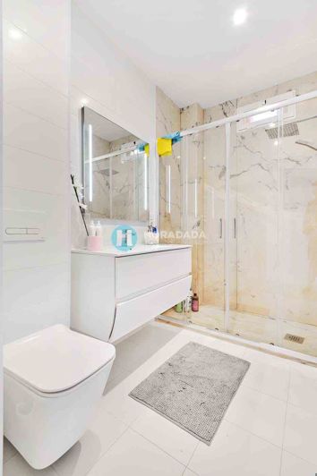 Image No.17-2 Bed Townhouse for sale