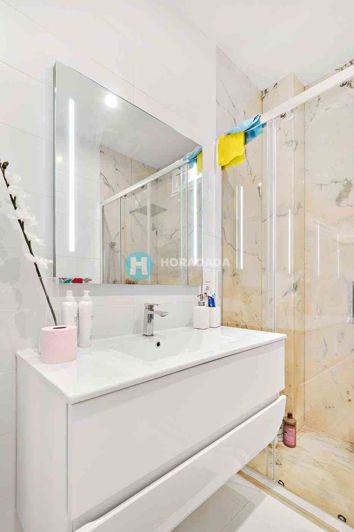 Image No.18-2 Bed Townhouse for sale