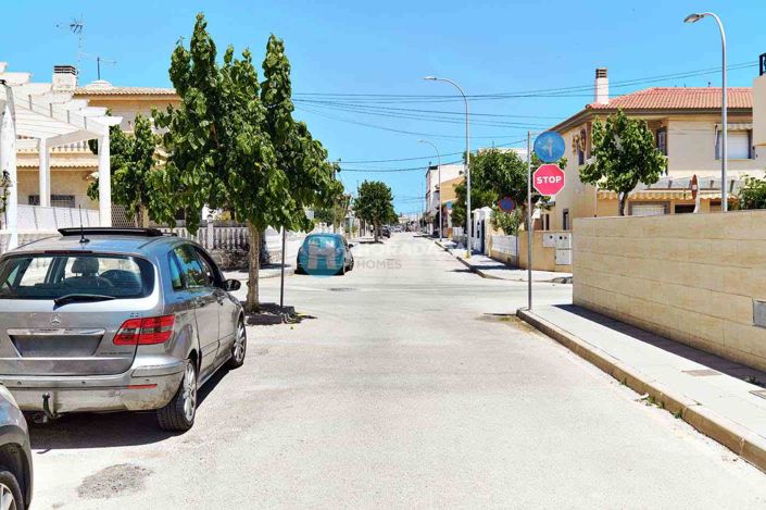 Image No.24-2 Bed Townhouse for sale