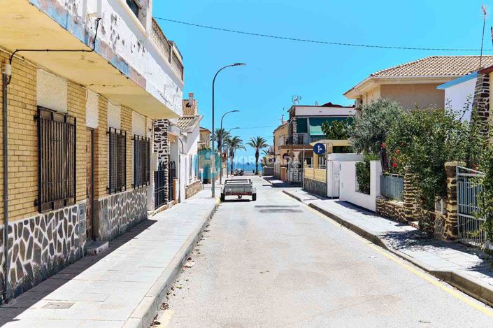 Image No.25-2 Bed Townhouse for sale