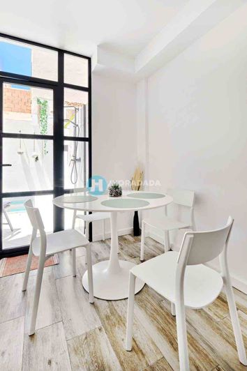 Image No.8-2 Bed Townhouse for sale