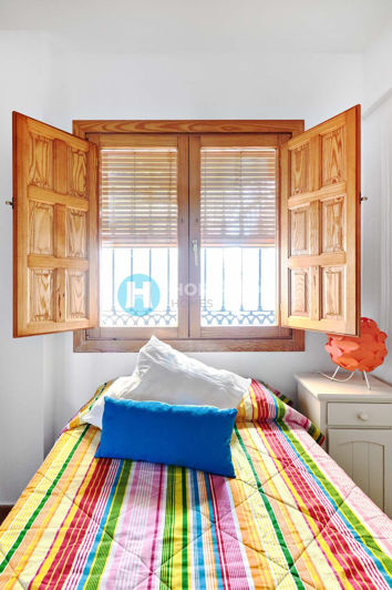 Image No.33-4 Bed Semi-Detached for sale