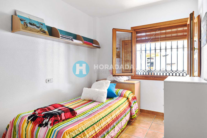 Image No.35-4 Bed Semi-Detached for sale