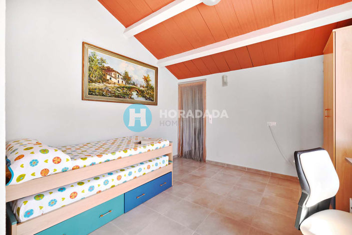 Image No.47-4 Bed Semi-Detached for sale