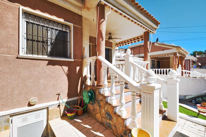 Image No.33-2 Bed Villa for sale