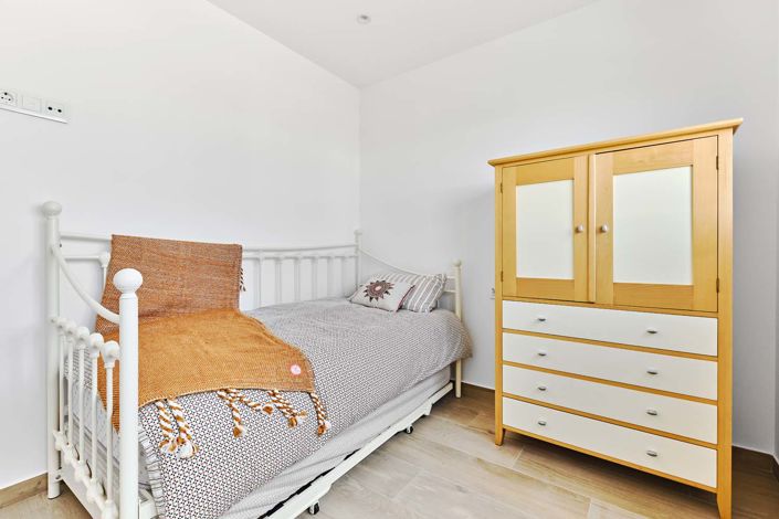 Image No.12-3 Bed Apartment for sale