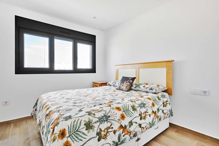 Image No.15-3 Bed Apartment for sale