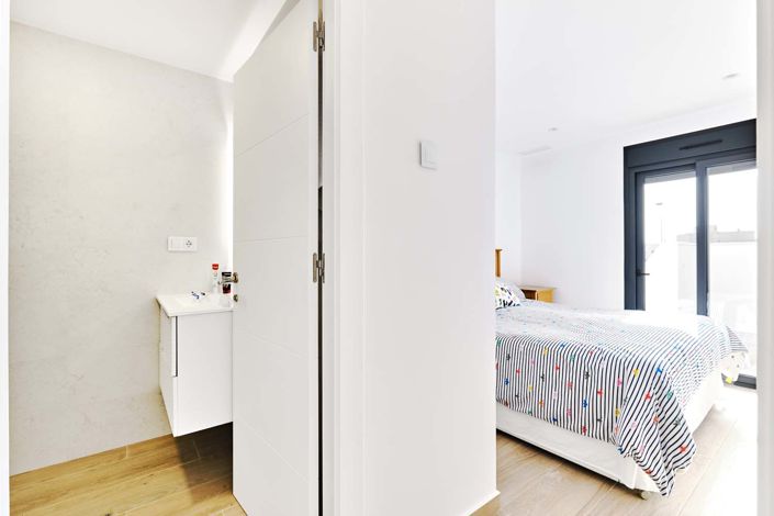 Image No.25-3 Bed Apartment for sale