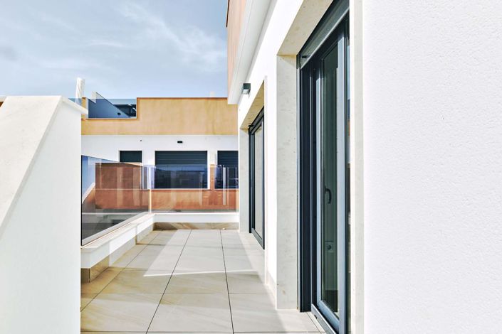 Image No.37-3 Bed Apartment for sale