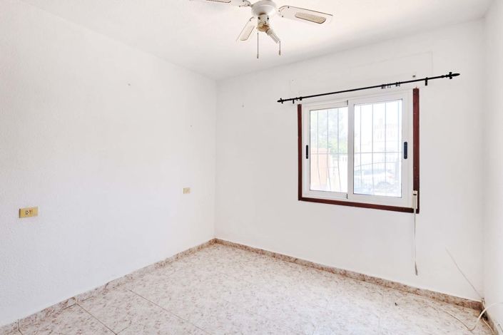 Image No.14-3 Bed Townhouse for sale