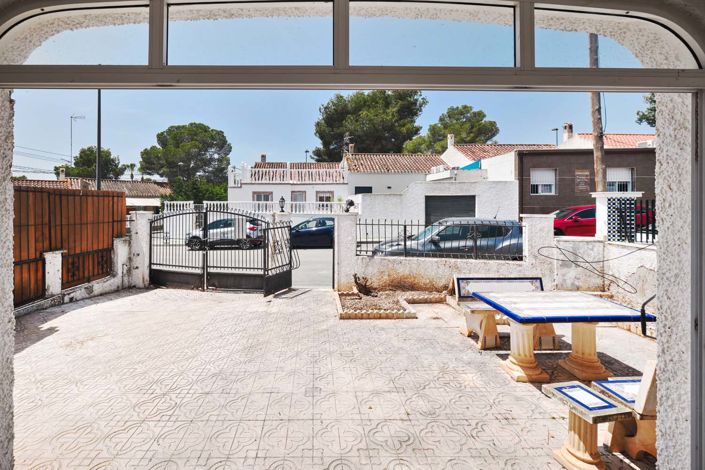 Image No.28-3 Bed Townhouse for sale